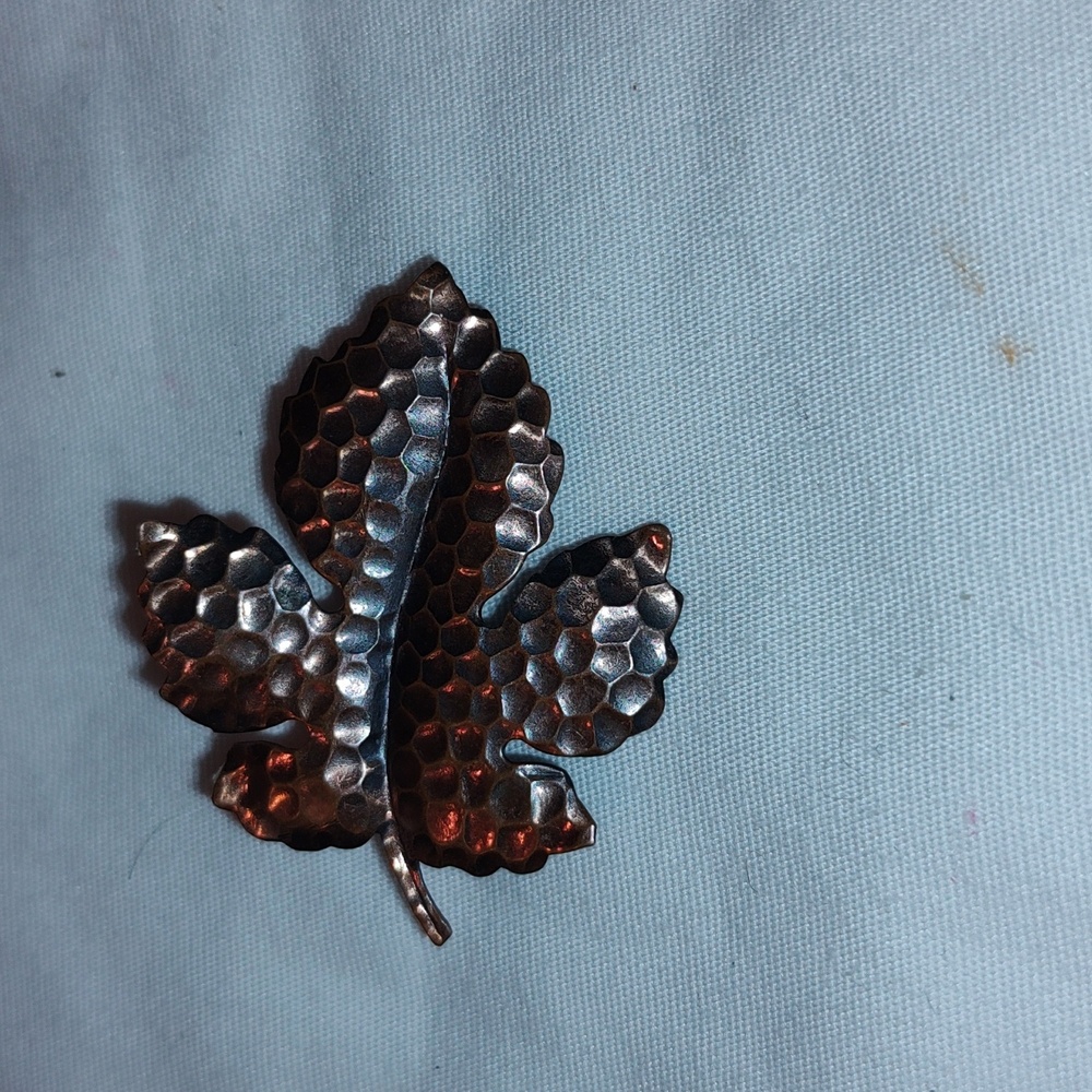Vintage Kim copper autumn leaf brooch